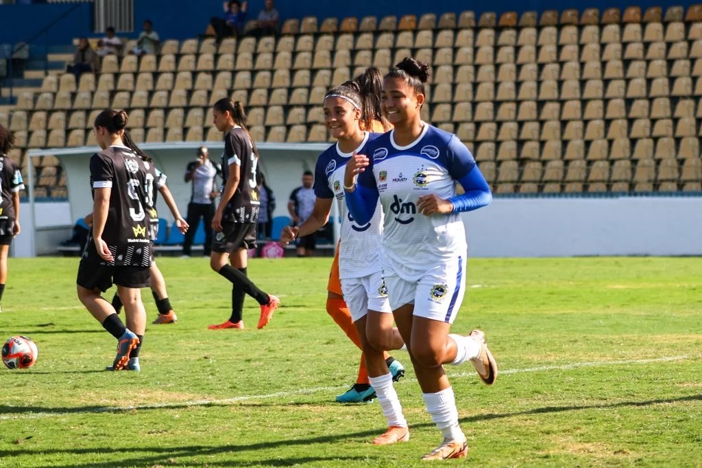 São José anuncia renovação com sete jogadoras do time feminino para 2026
