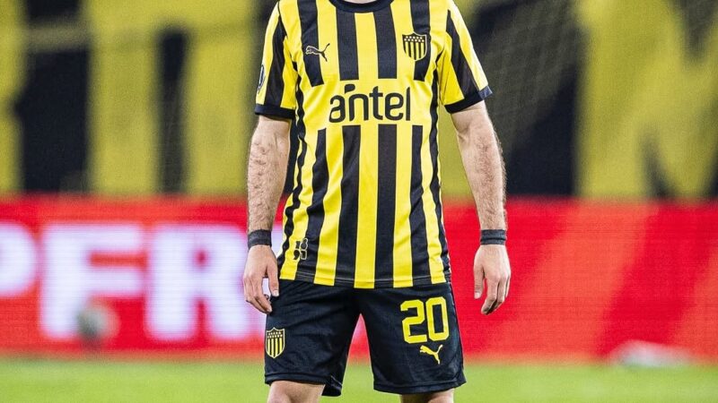 Acertado com o Corinthians, Pedro Milans chega ao Brasil para fazer exames e assinar contrato