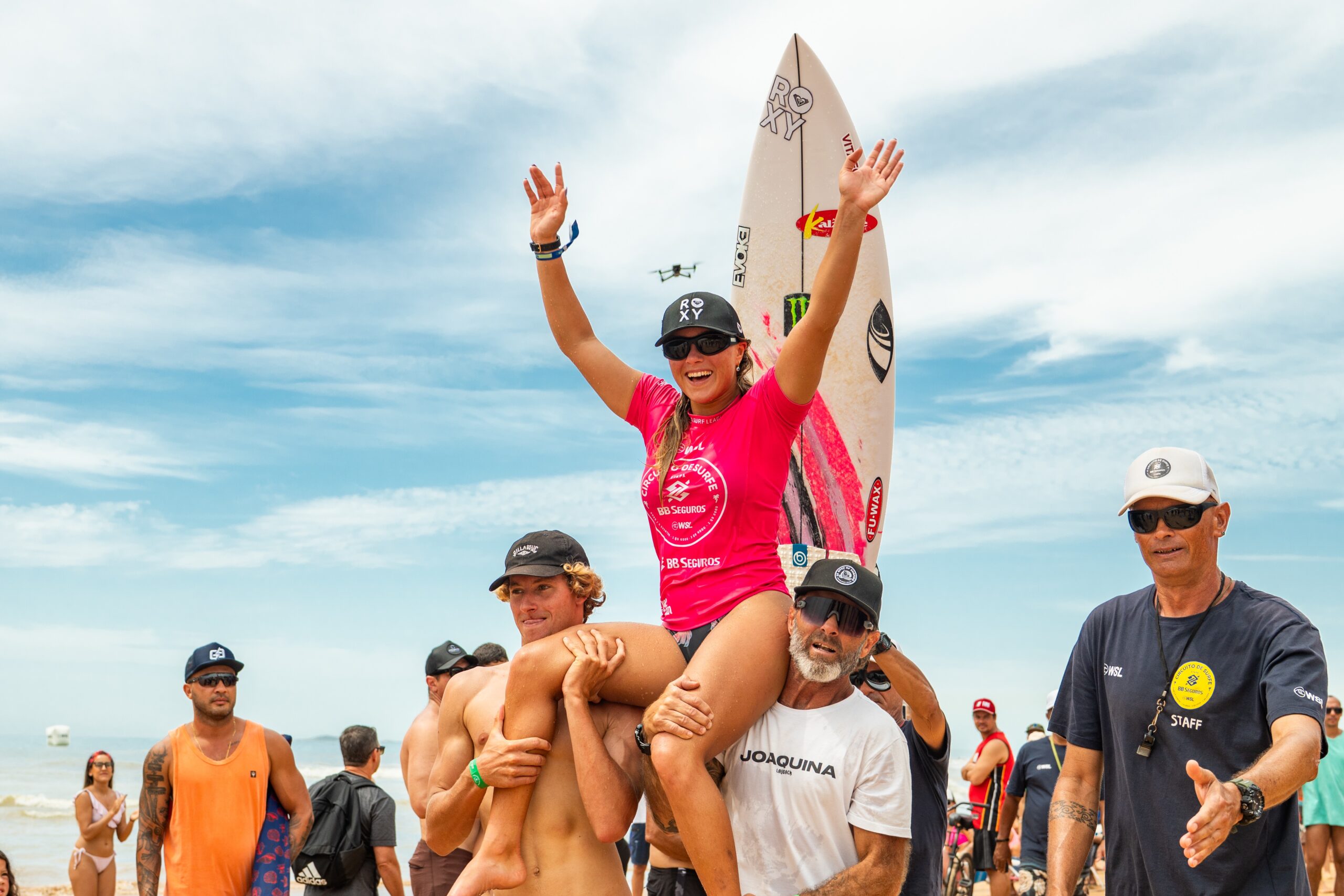 Laura Raupp compete no mundial júnior da WSL