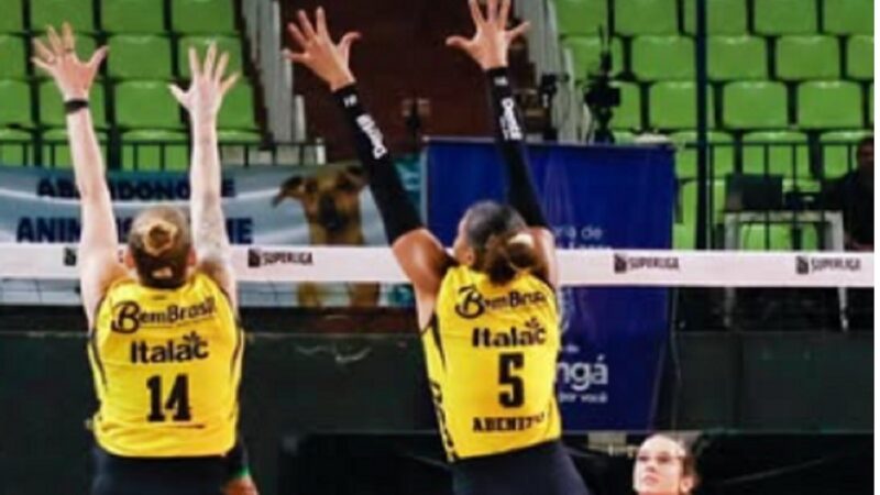 Praia Clube bate Maringá e vence oitavo jogo seguido na Superliga feminina de vôlei
