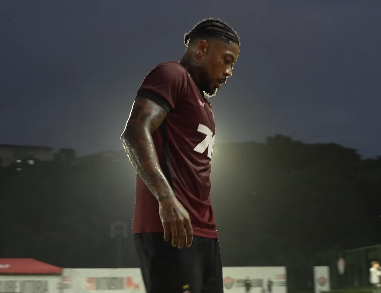 Vitória prepara estreia de Marinho para jogo contra o Flamengo