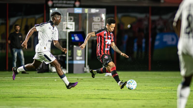 Análise: ainda sem reforços e mexidas ineficientes, Remo é presa fácil para o Vitória no segundo tempo