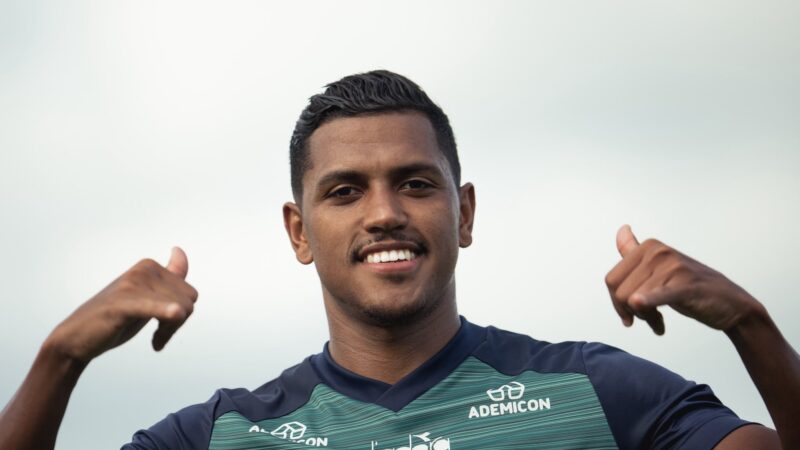 Agora no Coritiba, Pedro Rocha ignora passado no rival e descarta pressão: “Meu currículo fala por si”