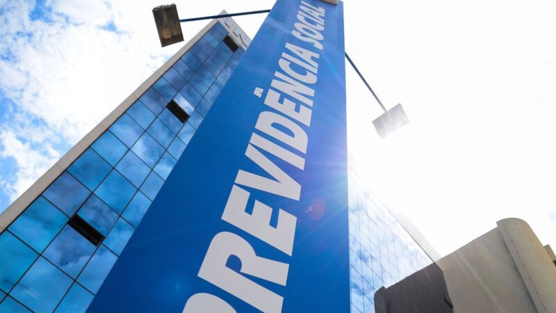 Teto do INSS sobe para R$ 8.475; veja como ficam os valores dos benefícios acima do salário mínimo