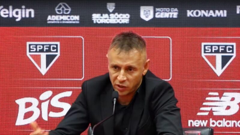 Rafinha explica função e cobra mudança de postura no São Paulo: “Problema não pode ser muleta”