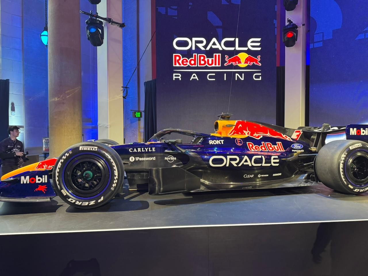 Red Bull lança o RB22, carro da equipe para a F1 2026; veja imagens