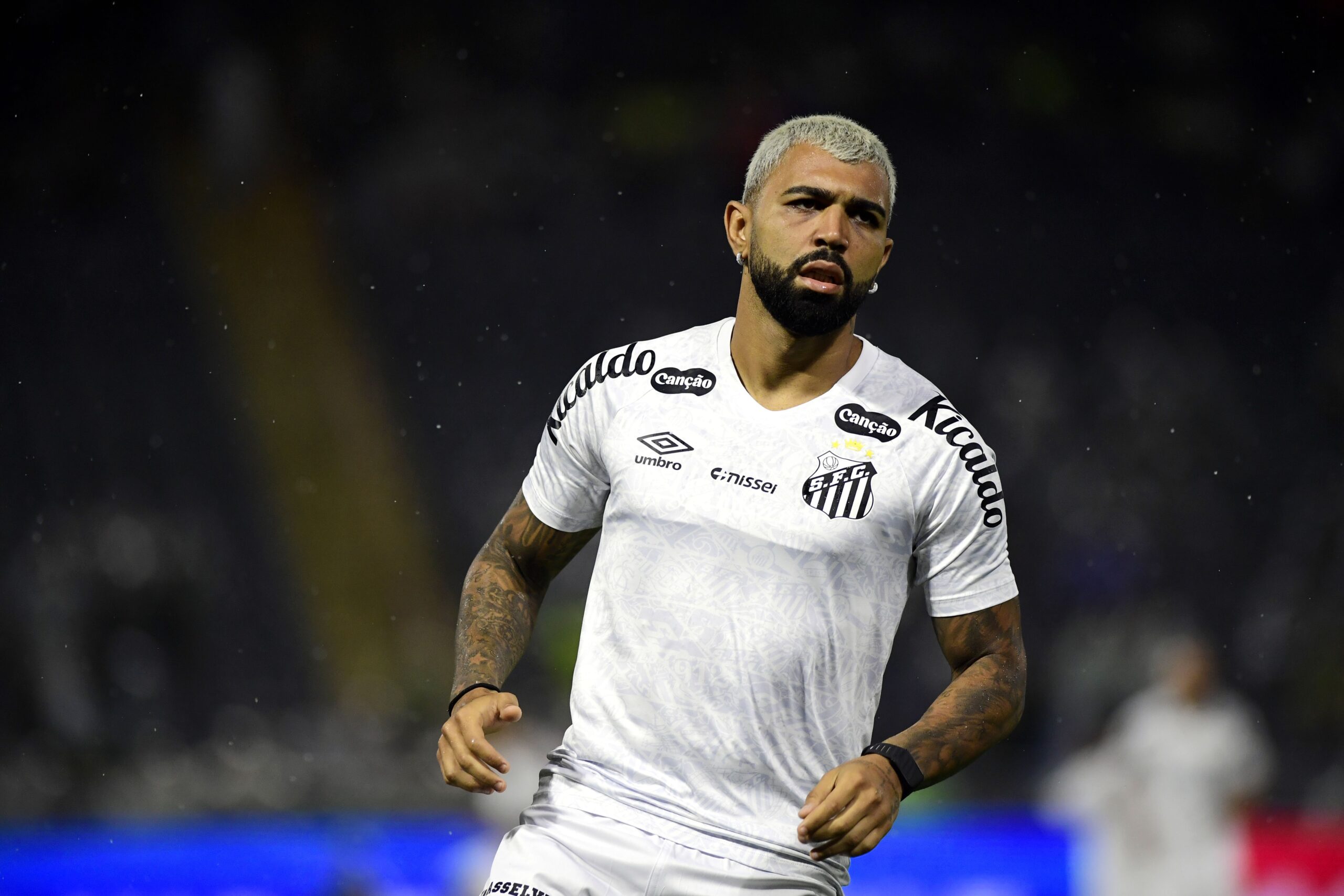 Gabigol é preservado pelo Santos para clássico e fica fora de jogo contra o Guarani