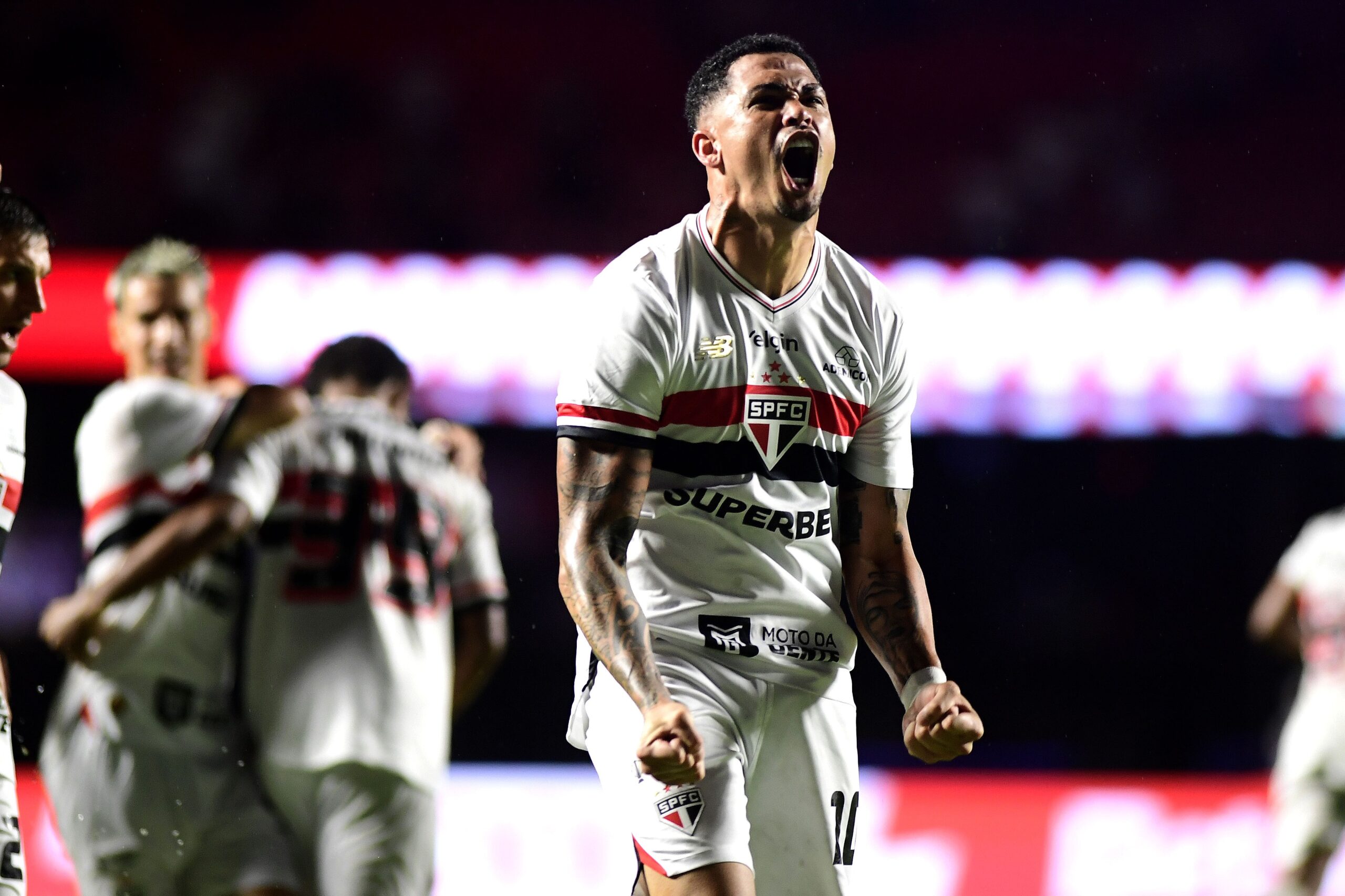 Atuações do São Paulo: Luciano entra e resolve, e Danielzinho domina o meio; dê suas notas