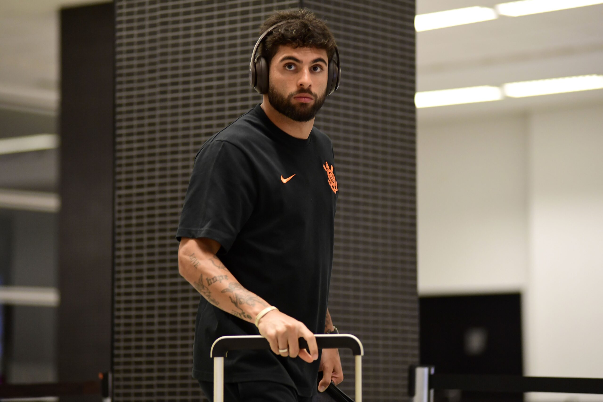 Yuri Alberto viaja para a Itália e não se reapresenta com o elenco do Corinthians