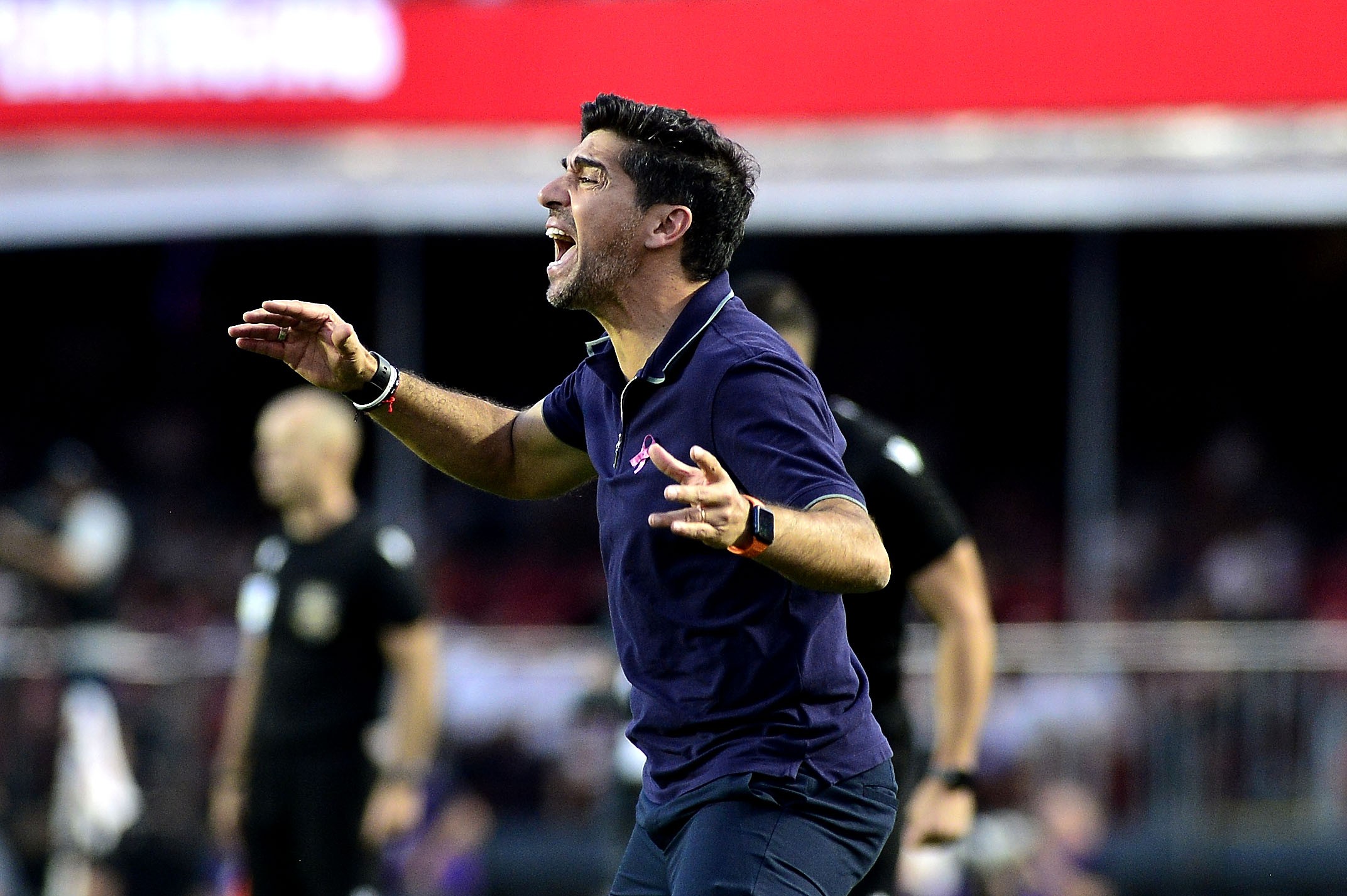 “Muita coisa mudou”: Palmeiras revê São Paulo após clássico com lance polêmico e desabafo de Abel