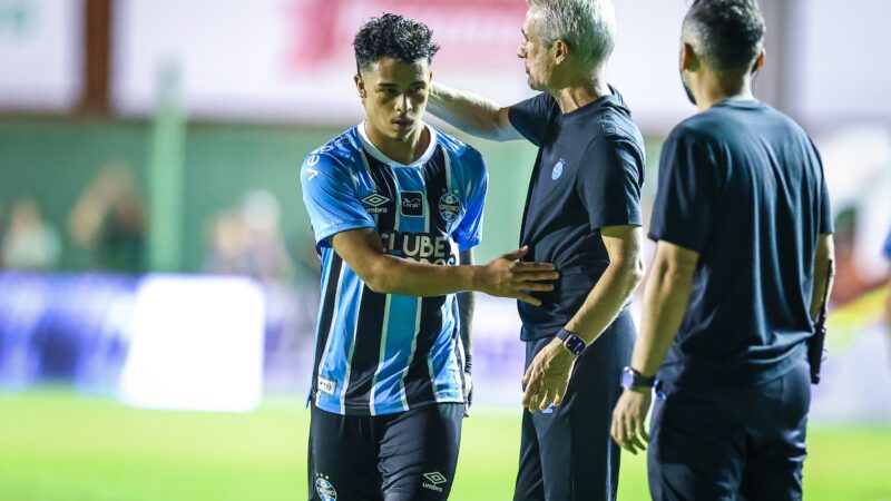 Quem é Roger, novidade no Grêmio de Luís Castro e destaque em goleada na estreia do Gauchão