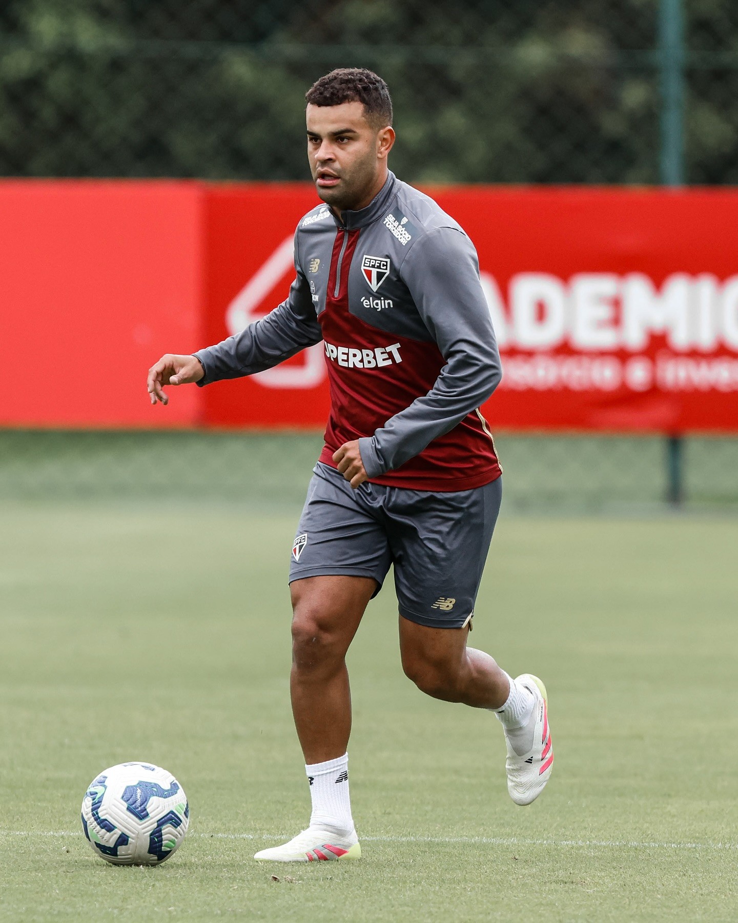 Bastidores: Corinthians recuou em negócio por Alisson após reavaliar finanças e benefício esportivo