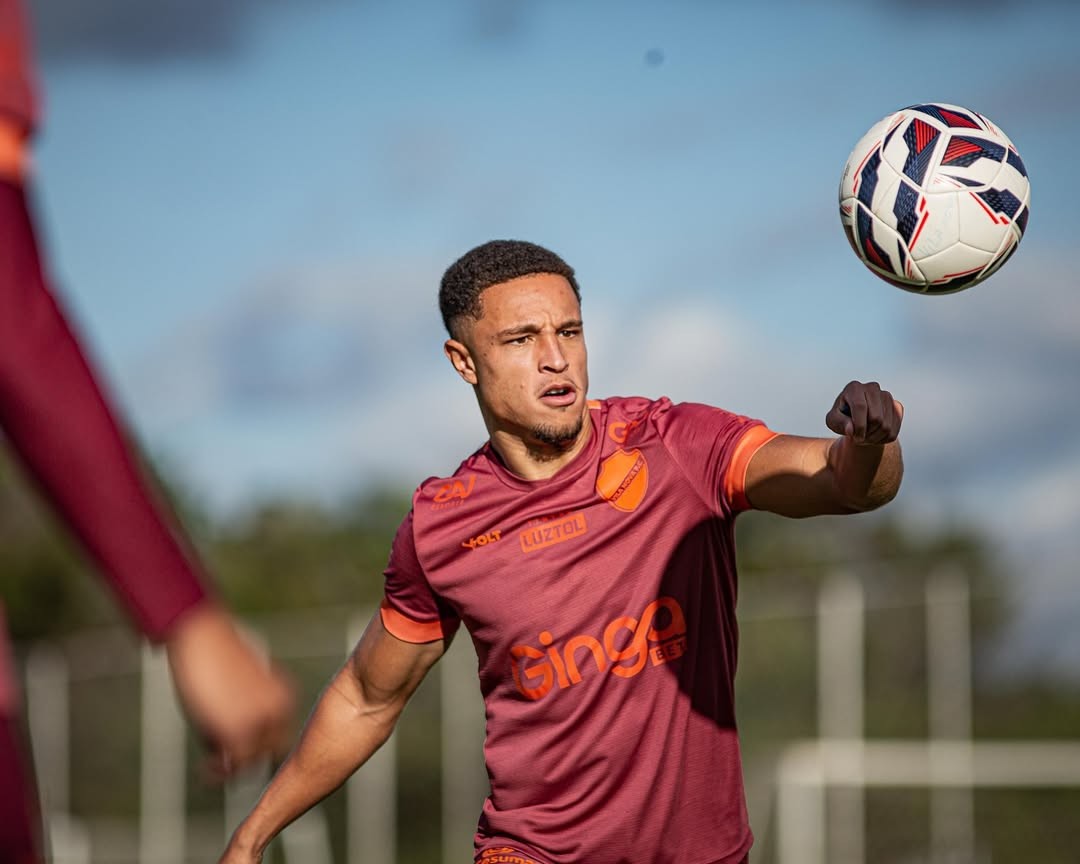 Paysandu tem negociação avançada com lateral-esquerdo do Vila Nova