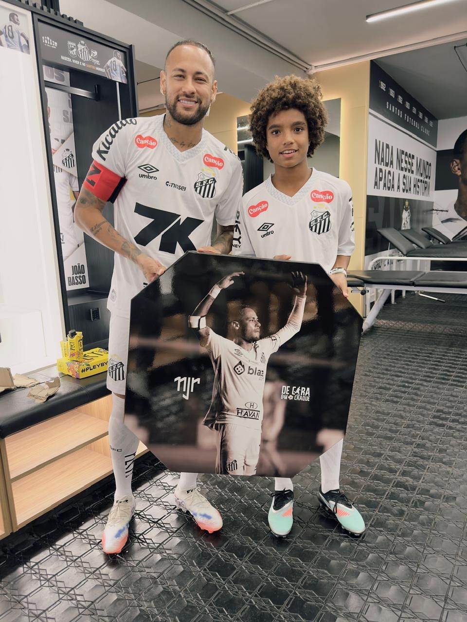 De contrato a estrutura: como o Santos manteve Kauan Basile após investida do Athletico-PR