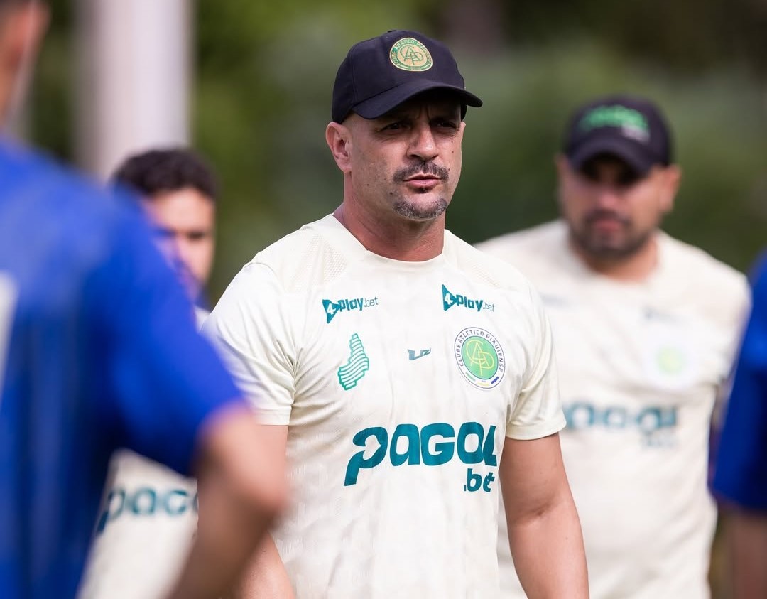 Testoni avalia retorno de Esquerdinha ao Atlético-PI e faz mistério sobre titularidade do meia