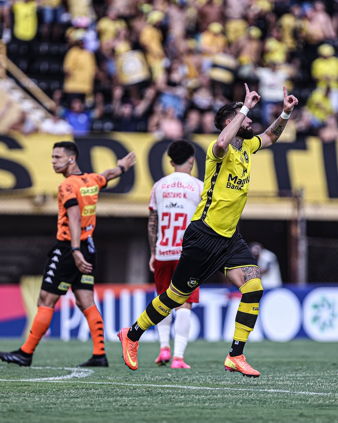 São Bernardo acerta a contratação do atacante Fabrício Daniel