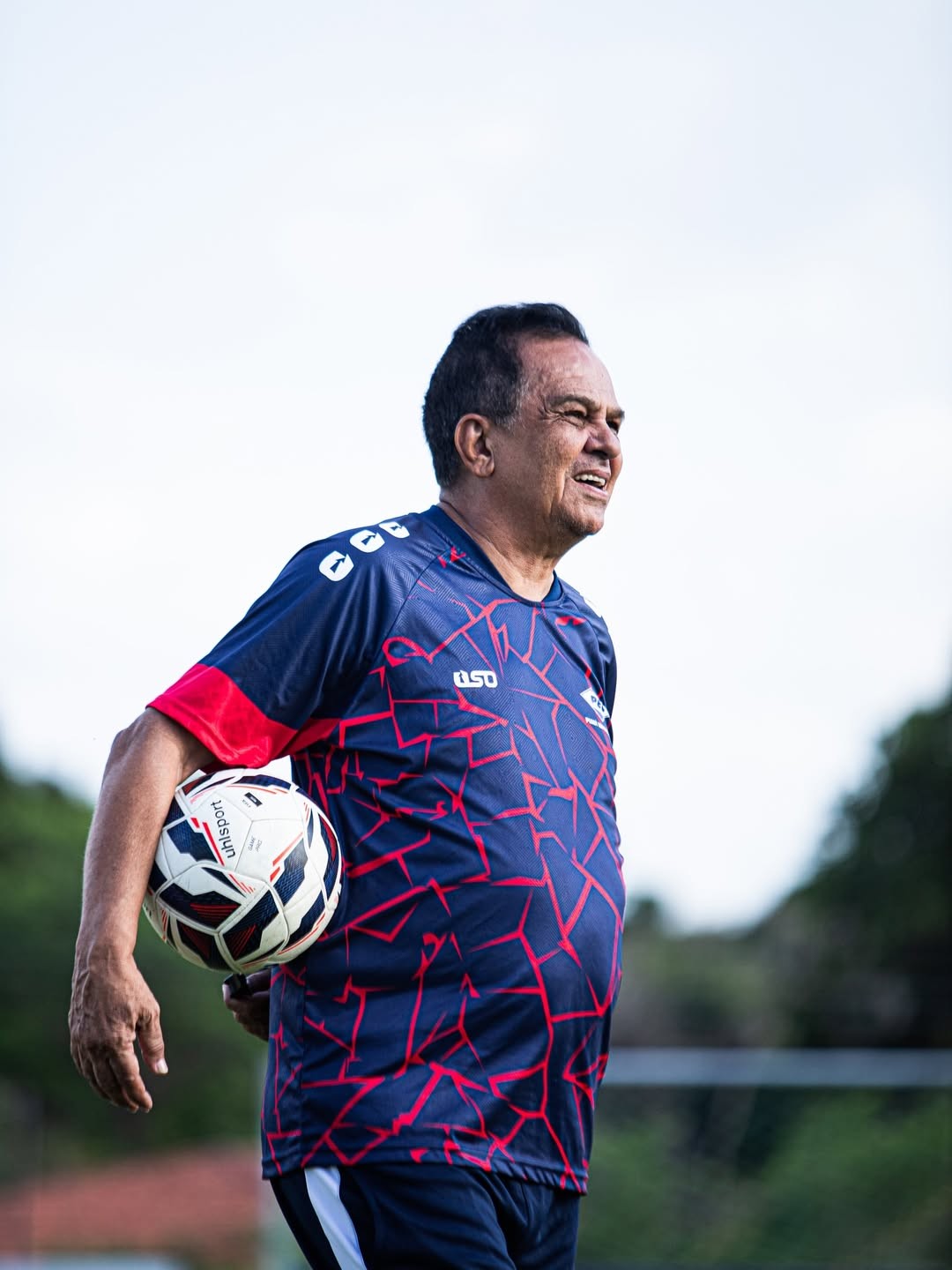 Piauí consegue efeito suspensivo, e zagueiro e técnico Diá são liberados para enfrentar o Atlético-PI