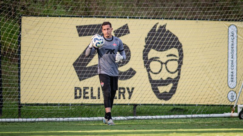 Vitória desiste de renovar com o goleiro Thiago Couto
