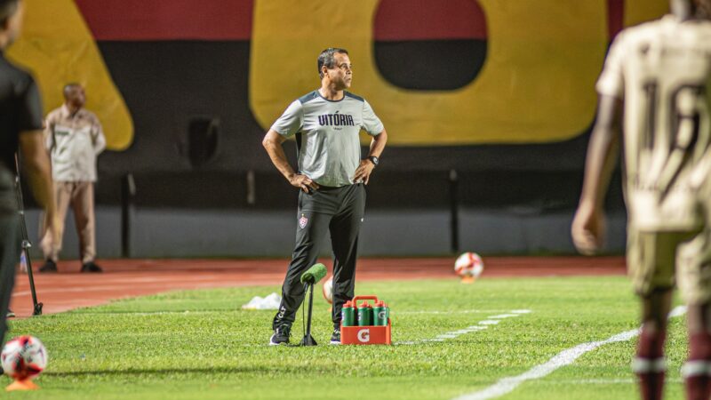 Chagas pede mais capricho do Vitória e exalta entrada de Saverio em empate: “Totalmente positiva”