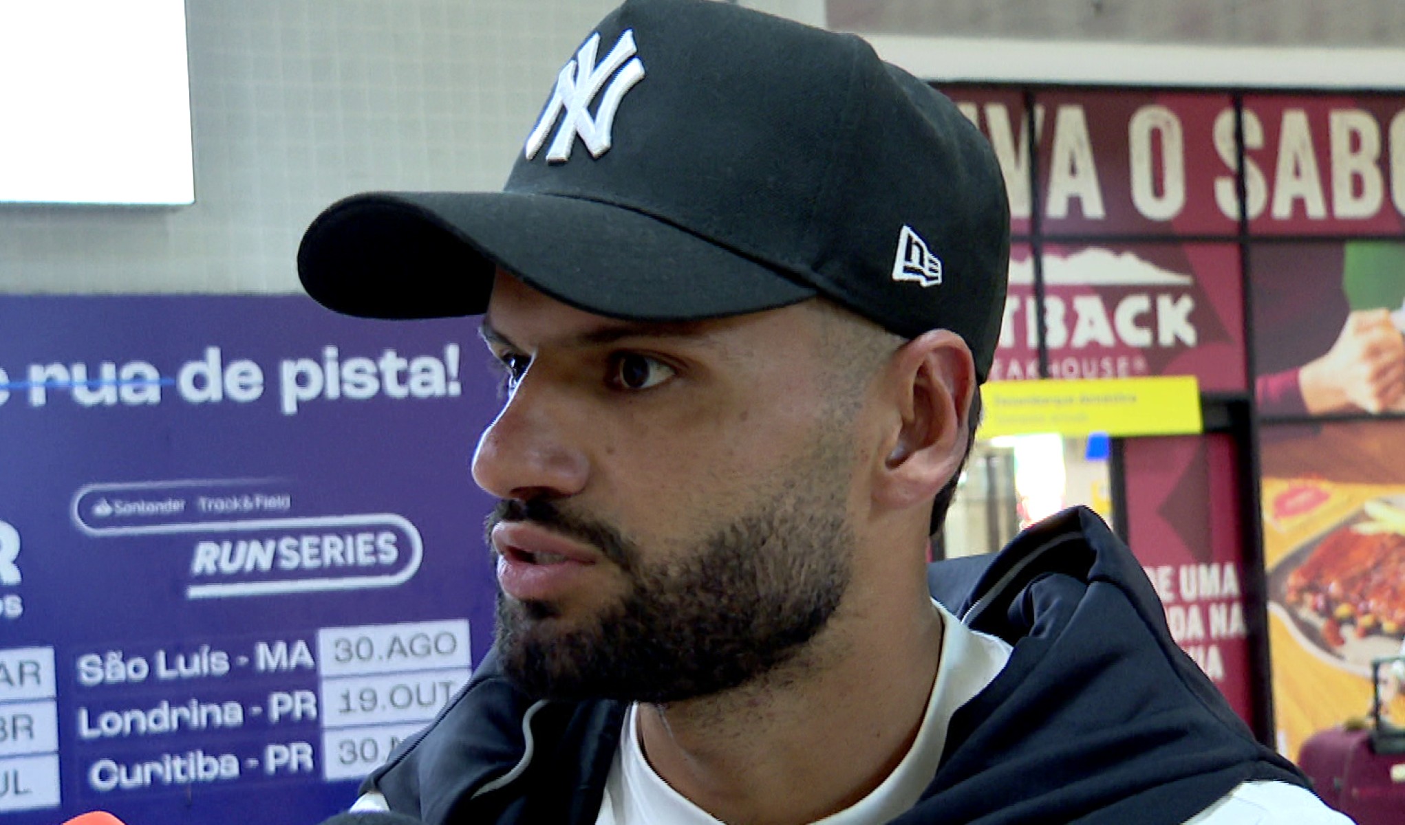 De volta ao Athletico, Jadson chega para ser reforço e promete entrega: “Sacrificar ao máximo”