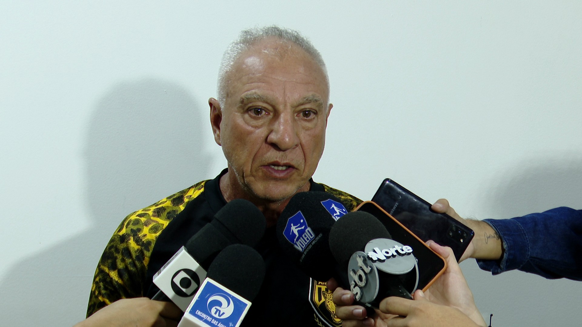 Márcio Fernandes exalta elenco e base do Amazonas após vitória: “Jogadores acima da média”