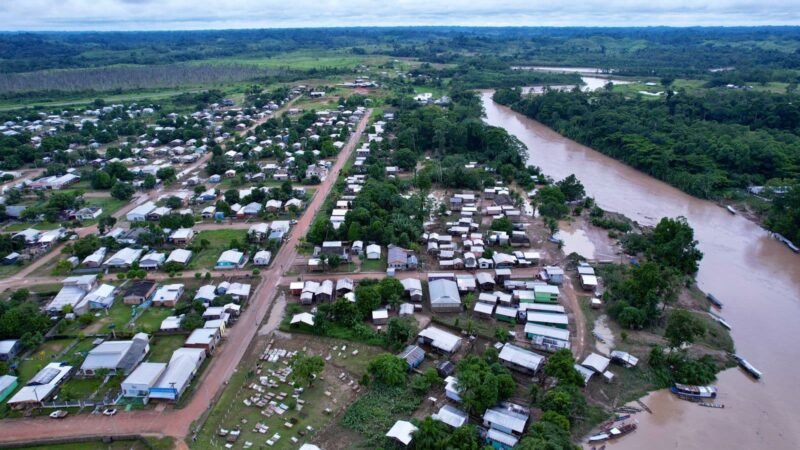 Naufrágio de barco com time de futsal no interior do Acre deixa homem desaparecido