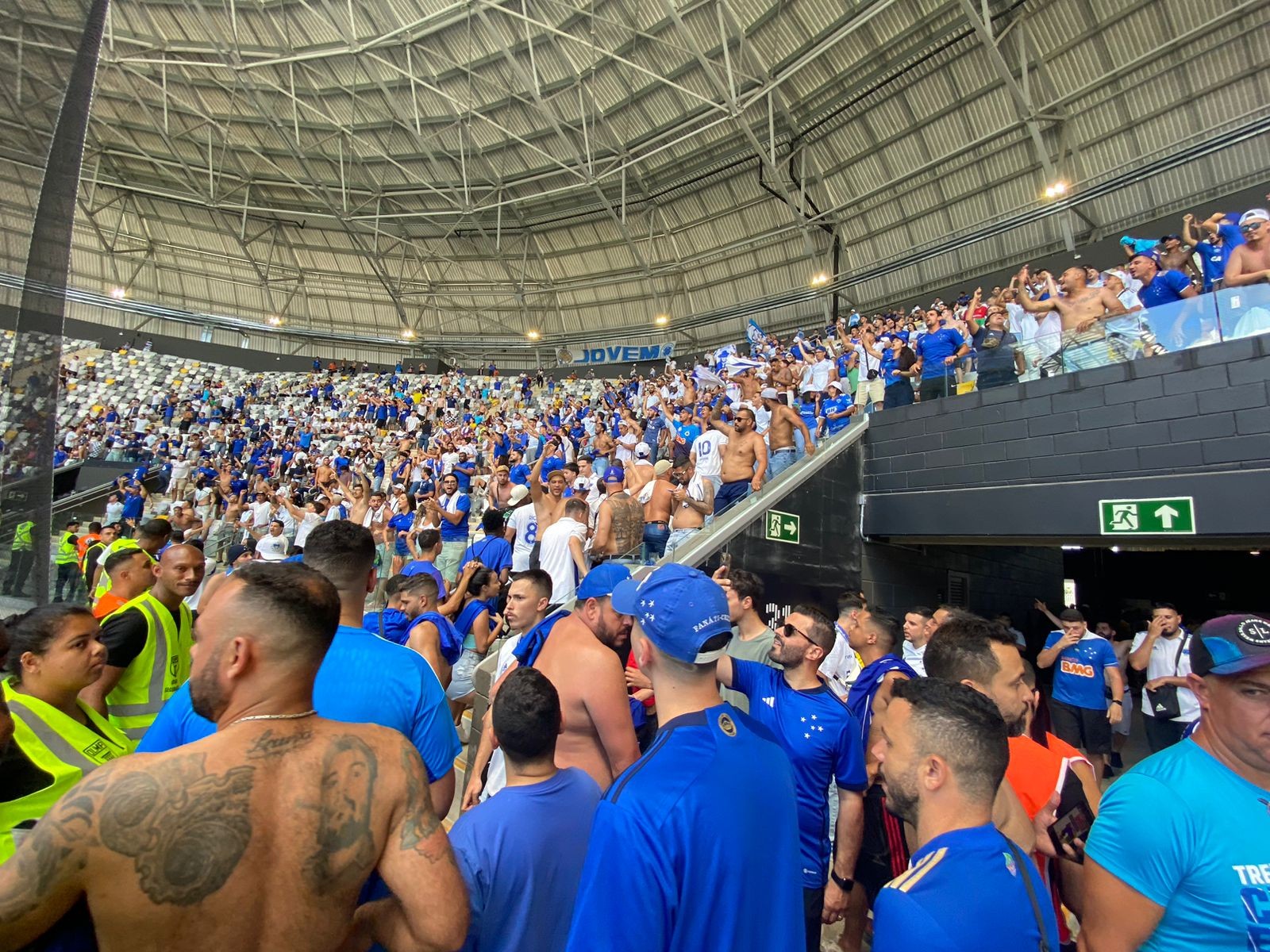 Cruzeiro pede à FMF, e clássico com Atlético-MG deve voltar a ter presença de torcida visitante
