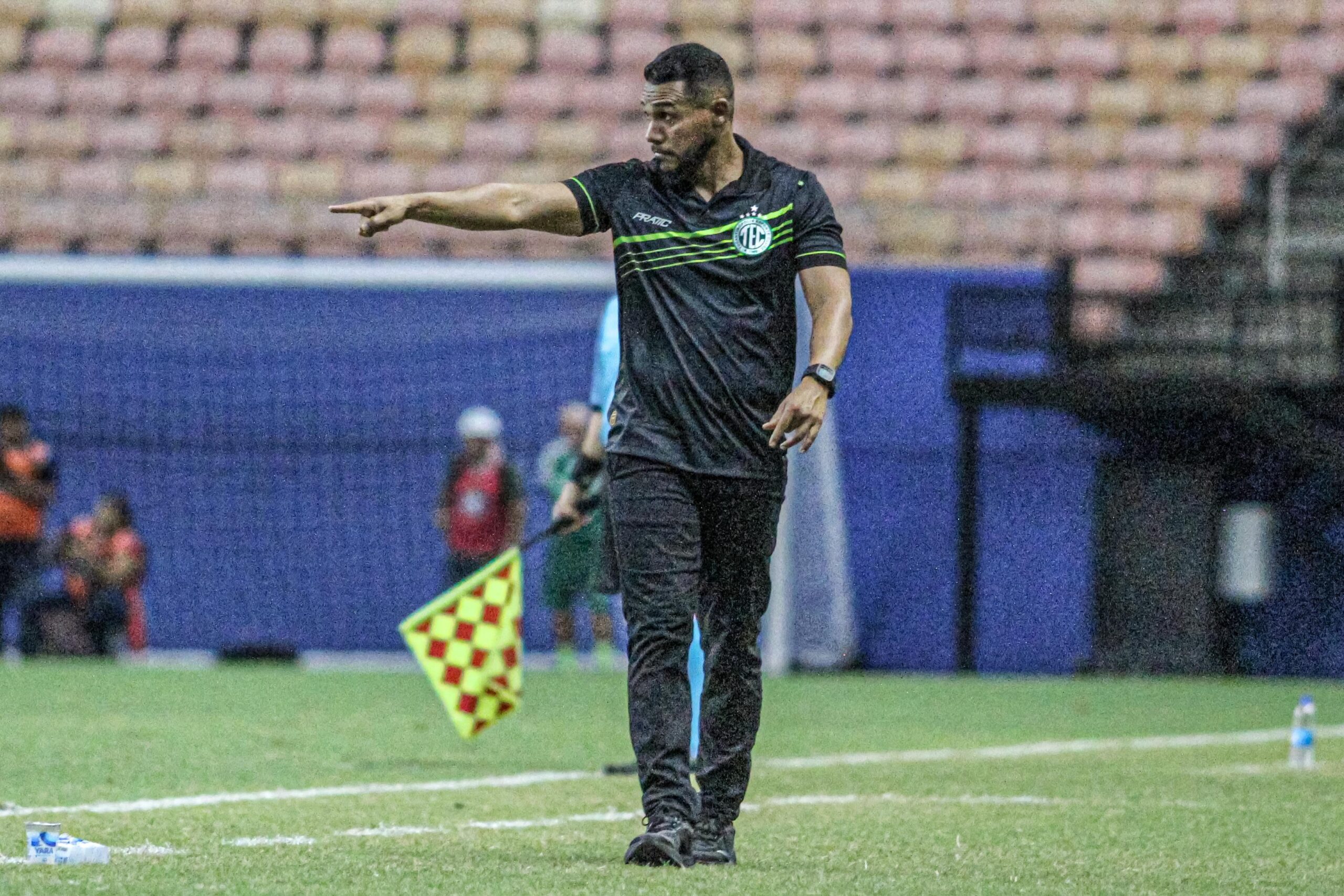 Tocantinópolis encaminha o retorno do técnico Jairo Nascimento