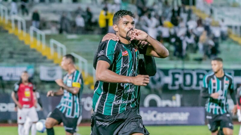 Novo reforço do Ceará, Ronald Carvalho se apresenta ao clube e realiza exames