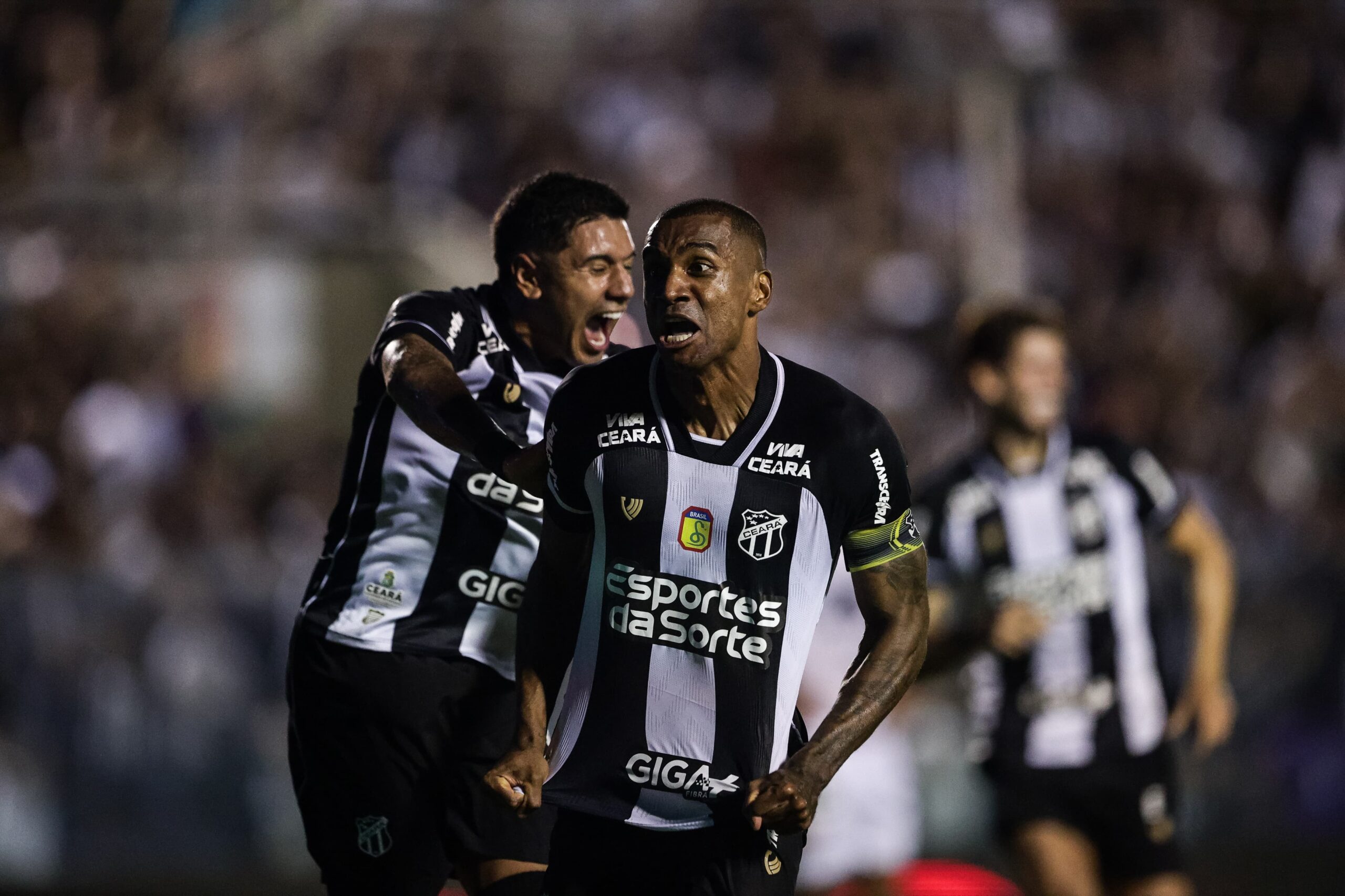 Ceará libera Marllon ao Remo por compensação financeira