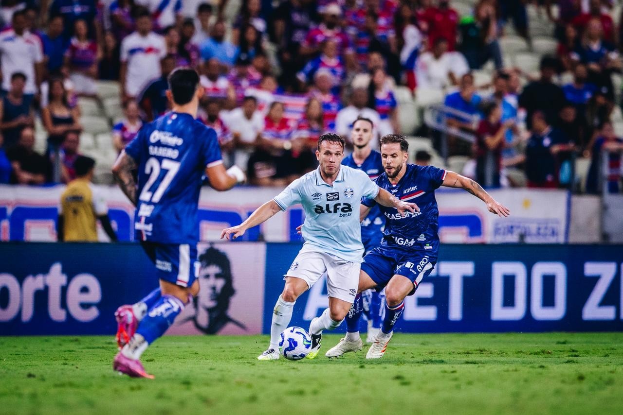 Em enquete, Arthur é eleito a melhor contratação do Grêmio em 2025; Cristian Olivera, a pior