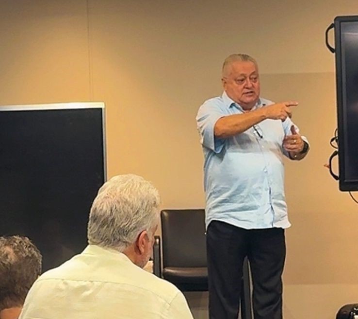 Rodas avalia desempenho do CSA na pré-temporada e diz que vai buscar mais contratações