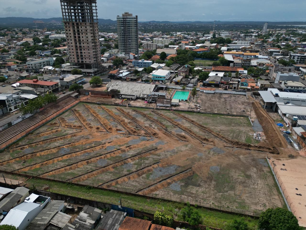 Prestes a receber, pela primeira, jogos da primeira divisão do Paraense, Panterão recebe 100% do plantio do gramado