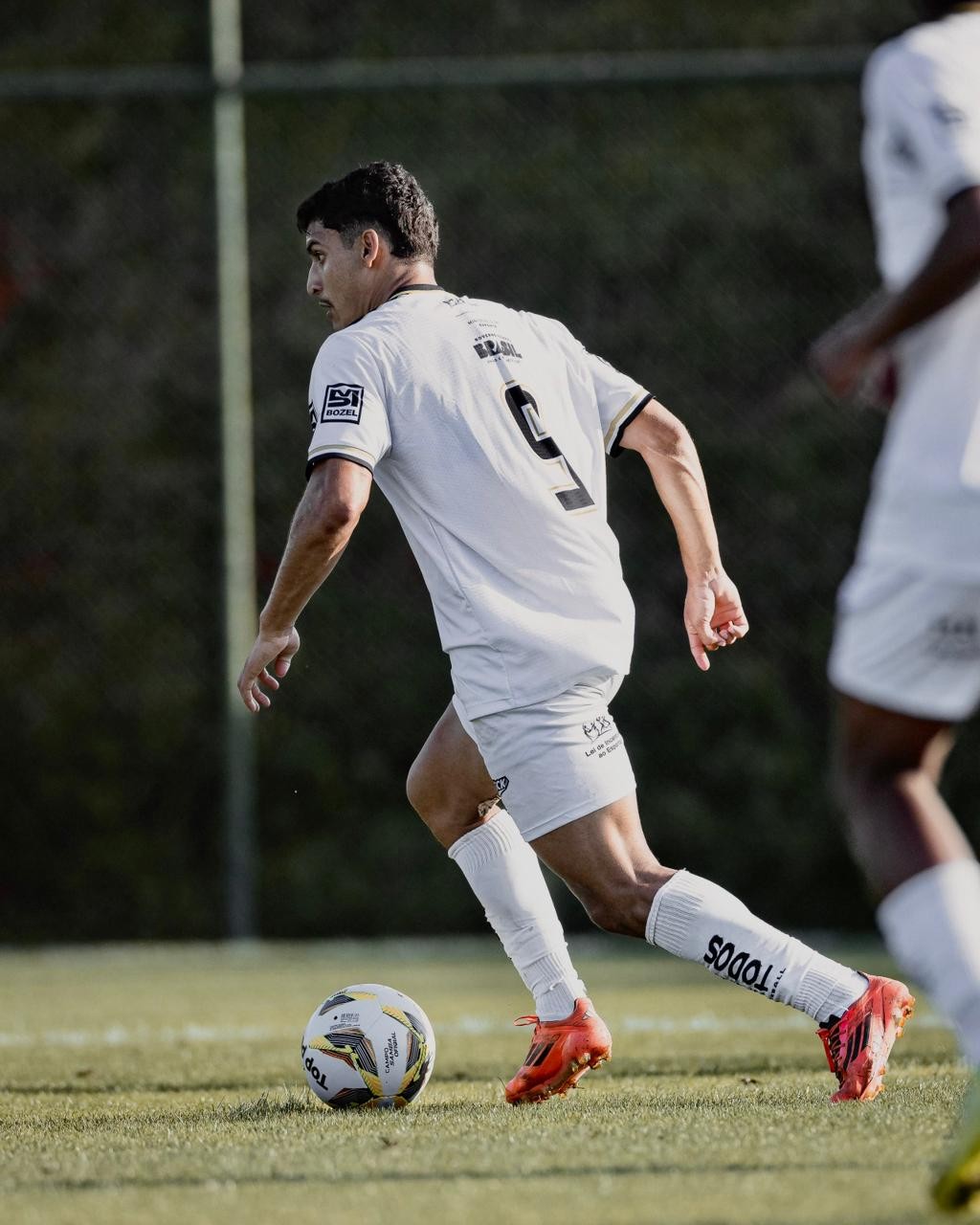 Atacante vai para terceira Copinha e usa bagagem para ajudar debutante Athletic no torneio