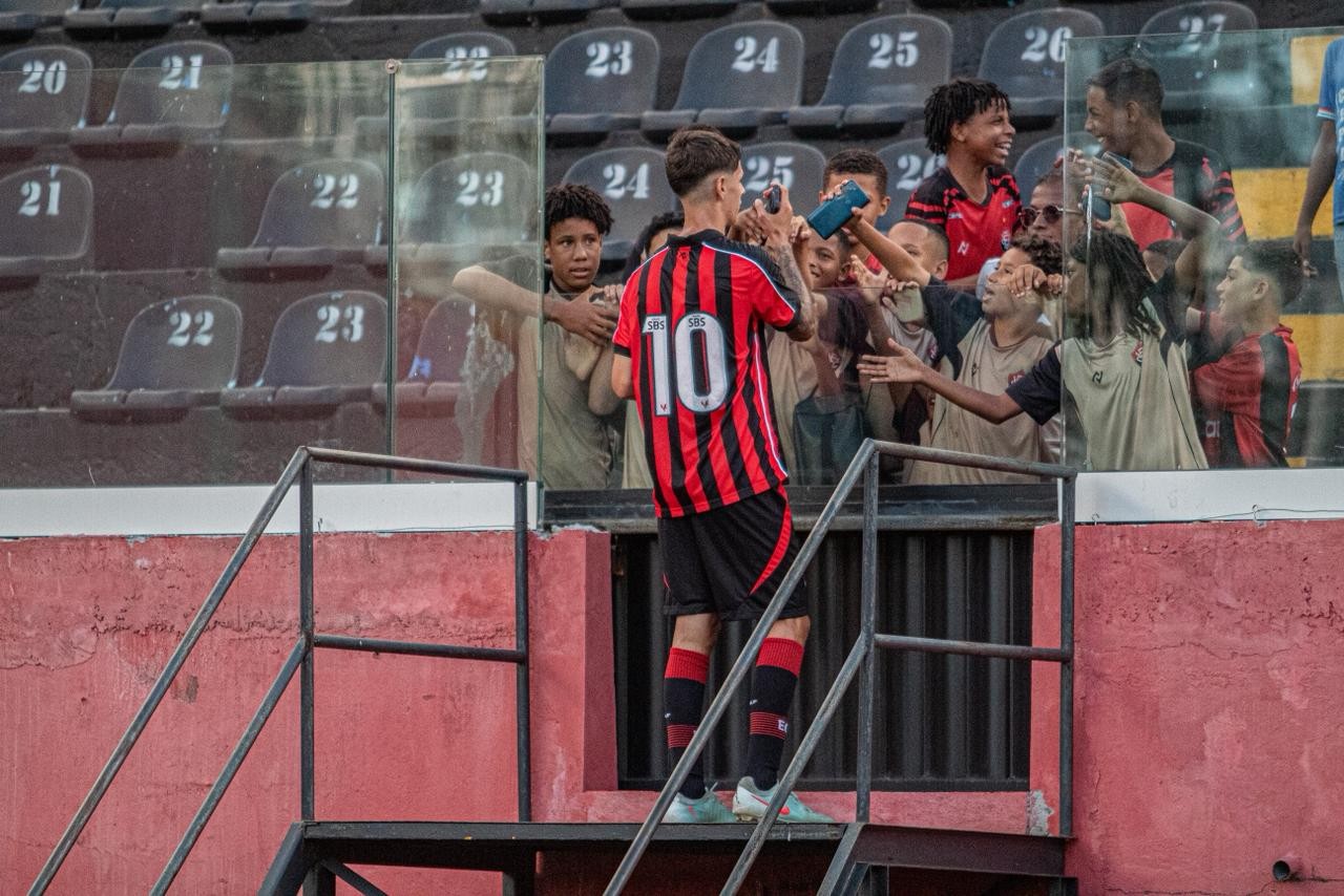 Camisa 10 clássico e atacante finalizador: veja quem pode brilhar pelo Vitória na Copinha 2026