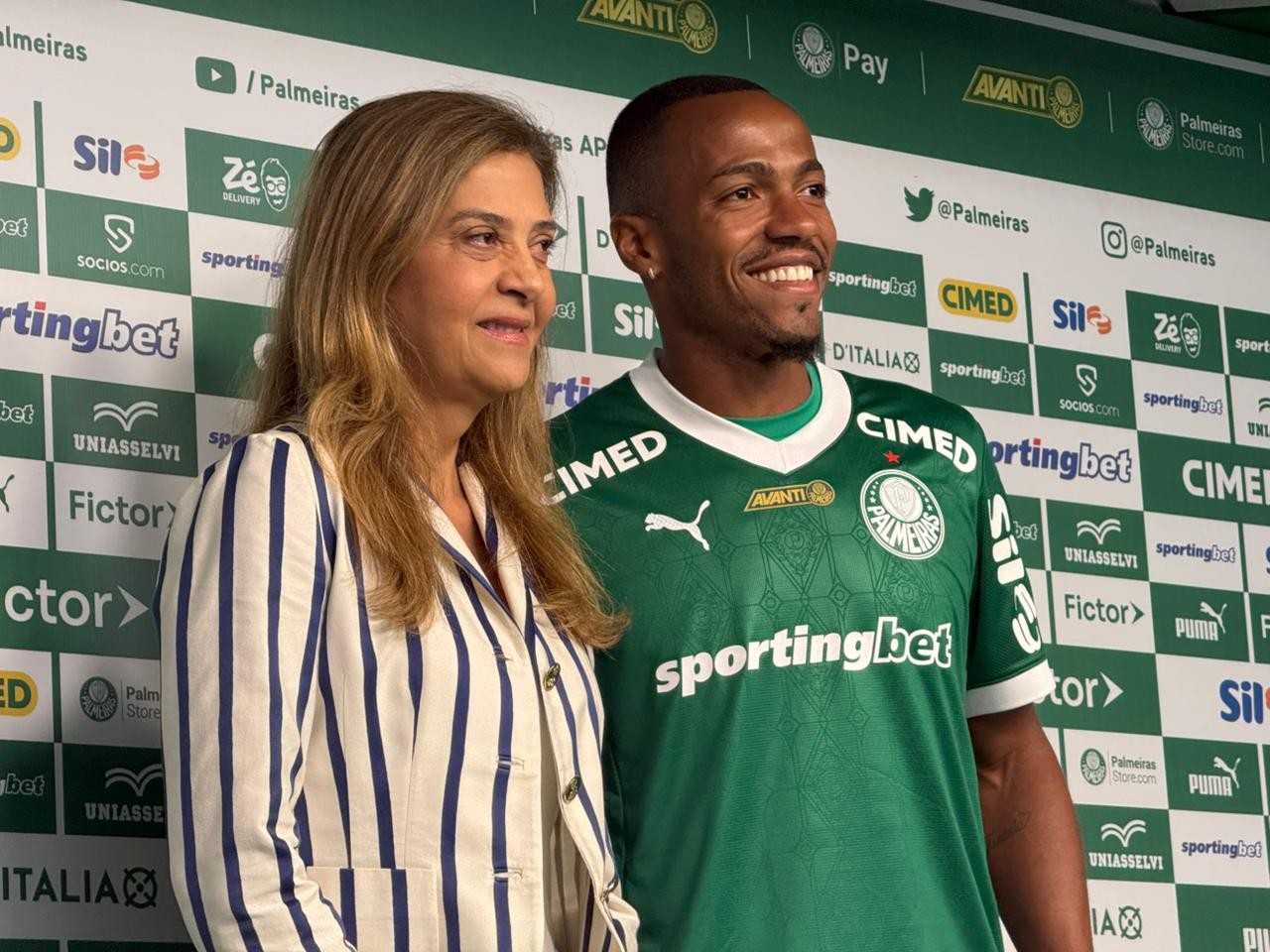 Marlon Freitas escolhe Palmeiras por títulos, se desculpa por piscada e diz: “Vontade de ser protagonista”
