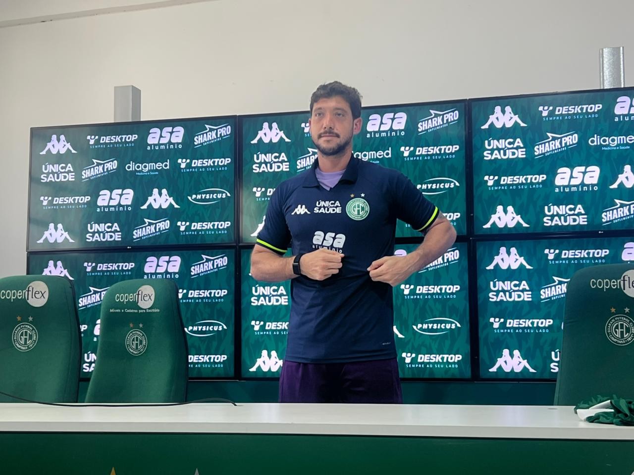 Caíque França cita passagem pela Ponte e foca em novo ciclo no Guarani: “Chego aqui para subir”