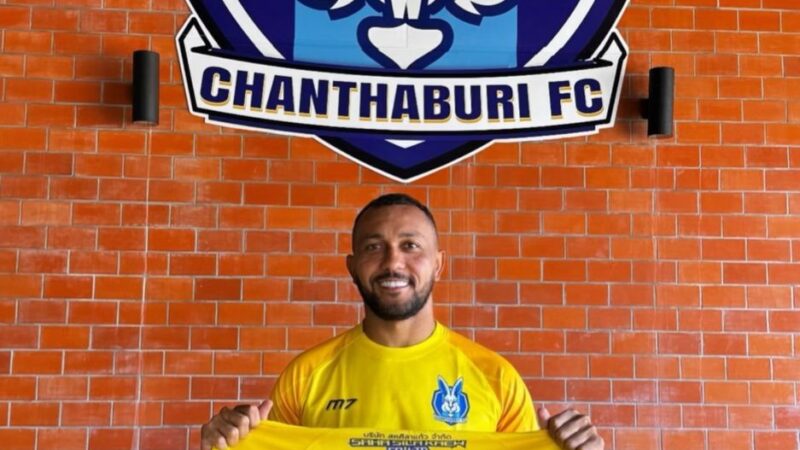 Atacante Weslley Smith acerta ida para clube do futebol tailândia para temporada 2026