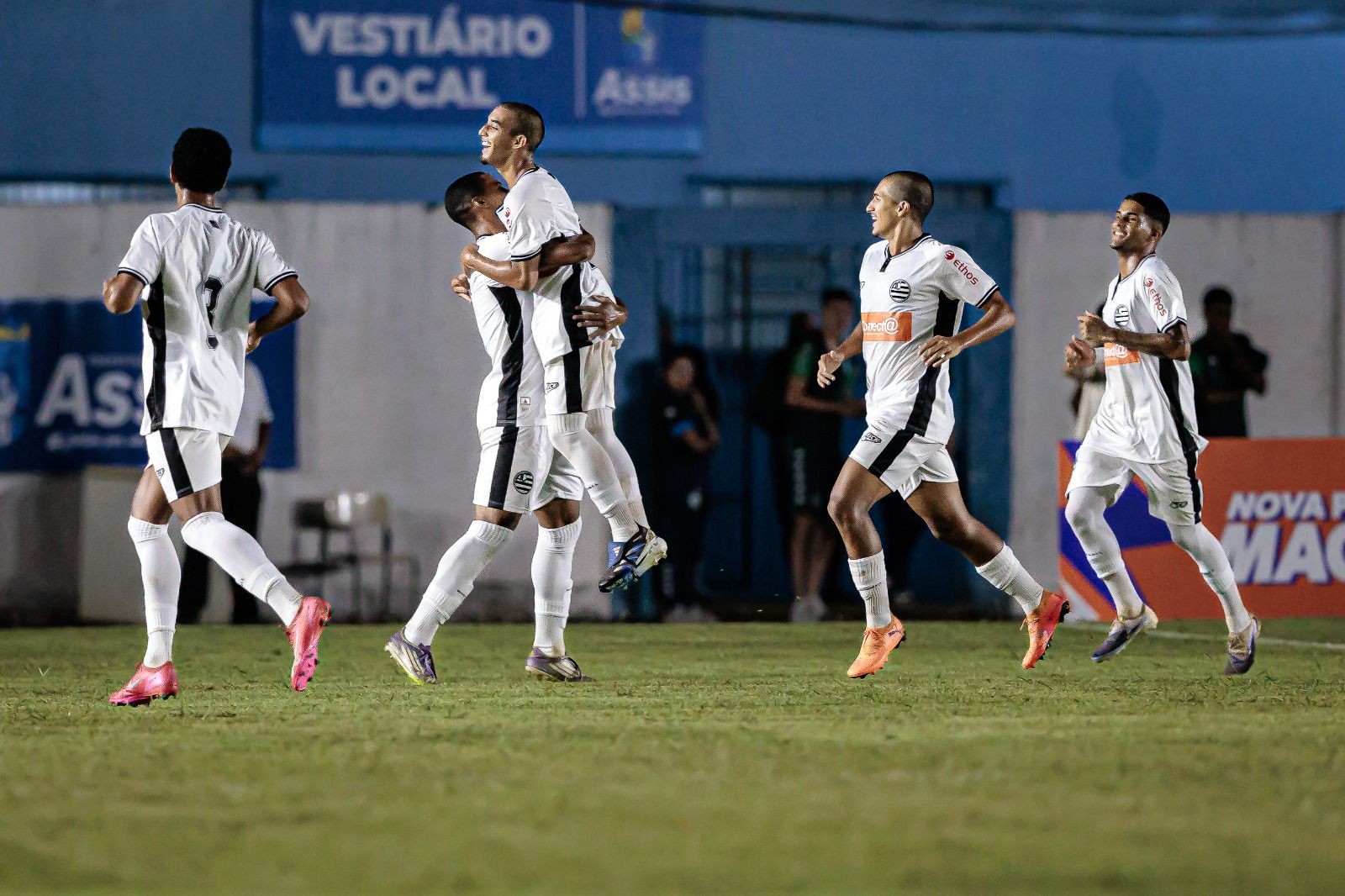 Athletic atropela Assisense, se classifica como líder e com 100% de aproveitamento na Copinha