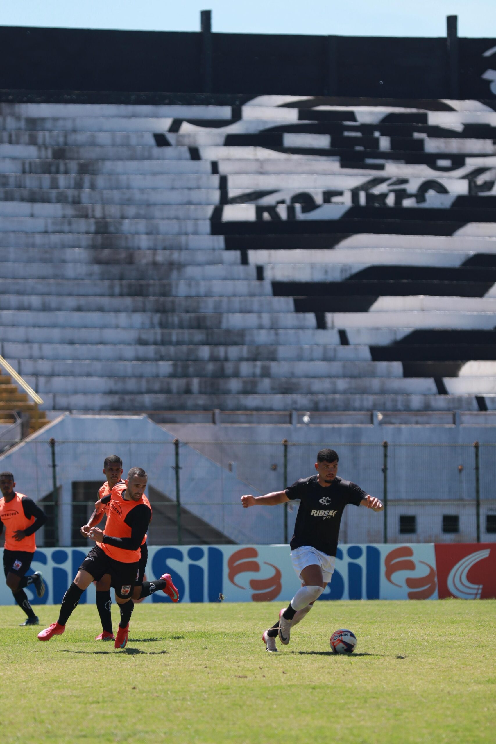 Comercial vence União São João em jogo-treino no Palma Travassos