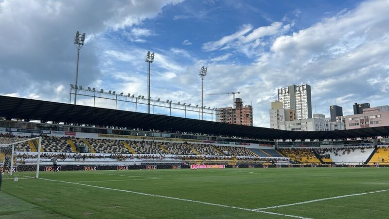 Criciúma x Brusque: onde assistir ao vivo, horário e escalações