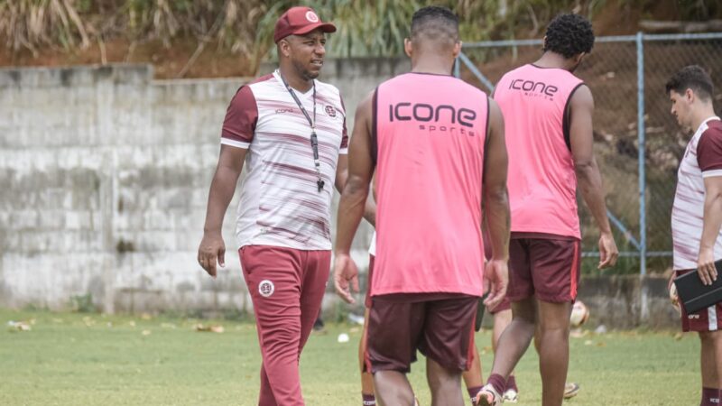 Técnico da Desportiva promete equipe com “DNA grená” no Campeonato Capixaba