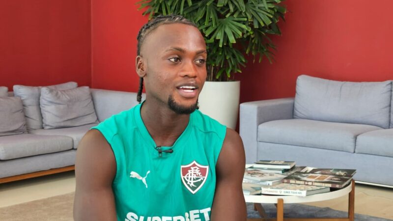 Santi Moreno admite falta de adaptação, mas trabalha por ‘vida nova’ no Fluminense: “Tive apoio, estou melhor”