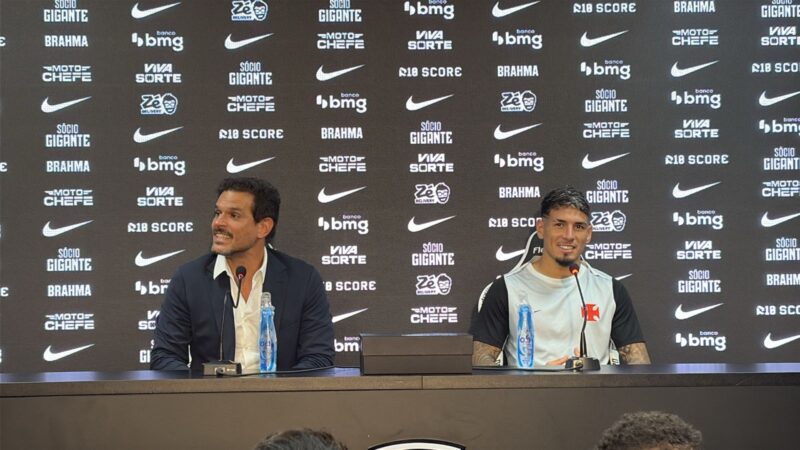 Saldivia é apresentado no Vasco e cita ligações de Diniz: “Já tinha um ano que falava com ele”