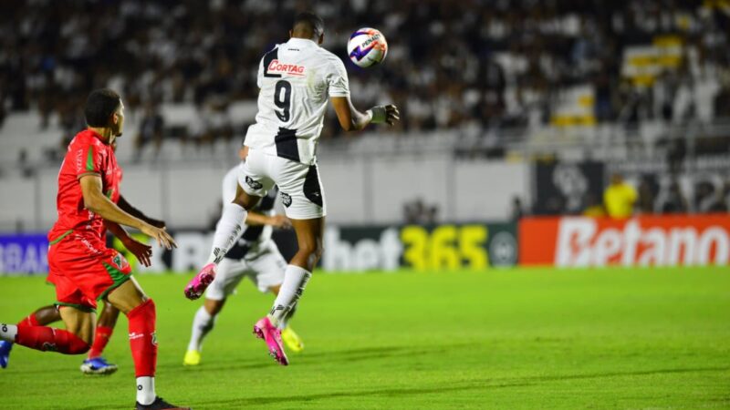 Análise: desabafo de Elvis é pedido de socorro de uma Ponte à beira do penhasco