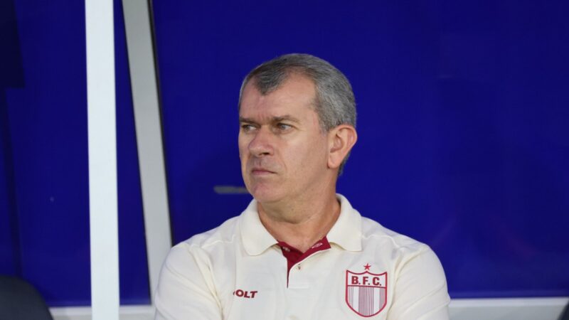 Tencati vê 2º tempo desequilibrado e lamenta goleada do Botafogo-SP para Bragantino