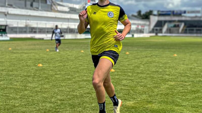 Zagueiro do ASA, Jan Pieter passa por cirurgia no ombro direito