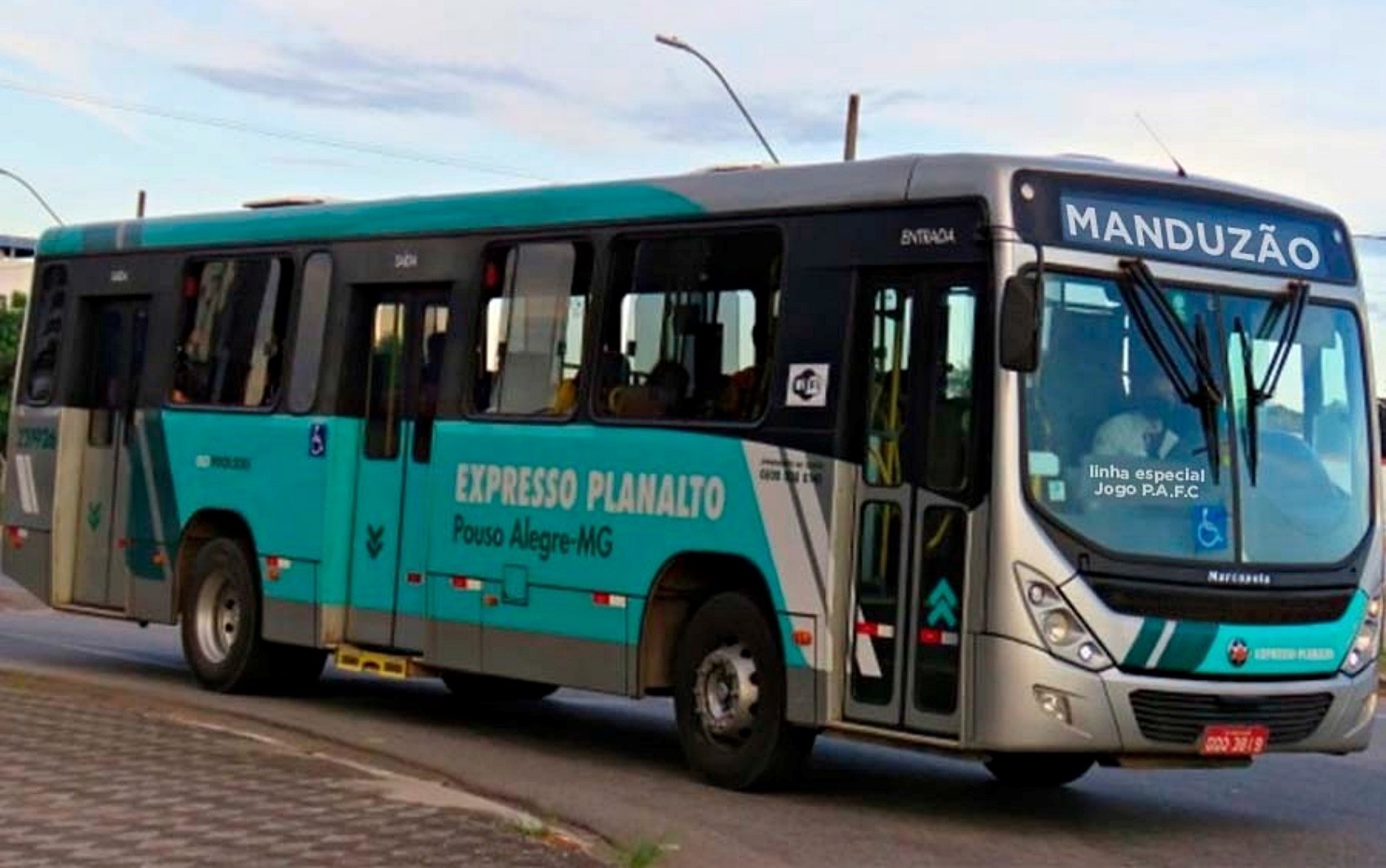 Torcedor terá ônibus extras para Pouso Alegre x Athletic no Manduzão; veja horários