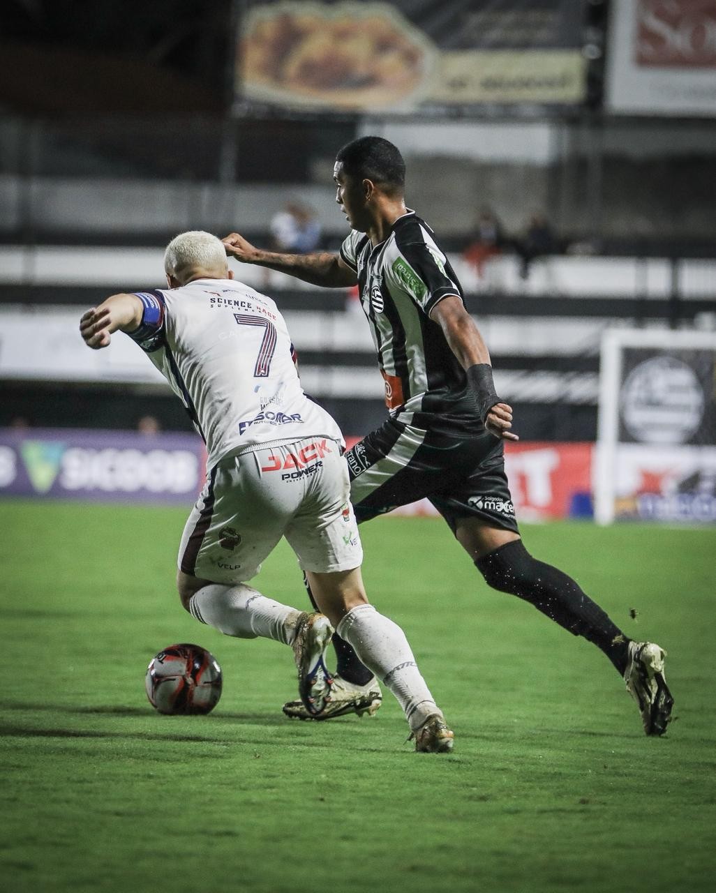 Técnico do Athletic considera empate “frustrante” e critica calendário pesado: “Loucura total”