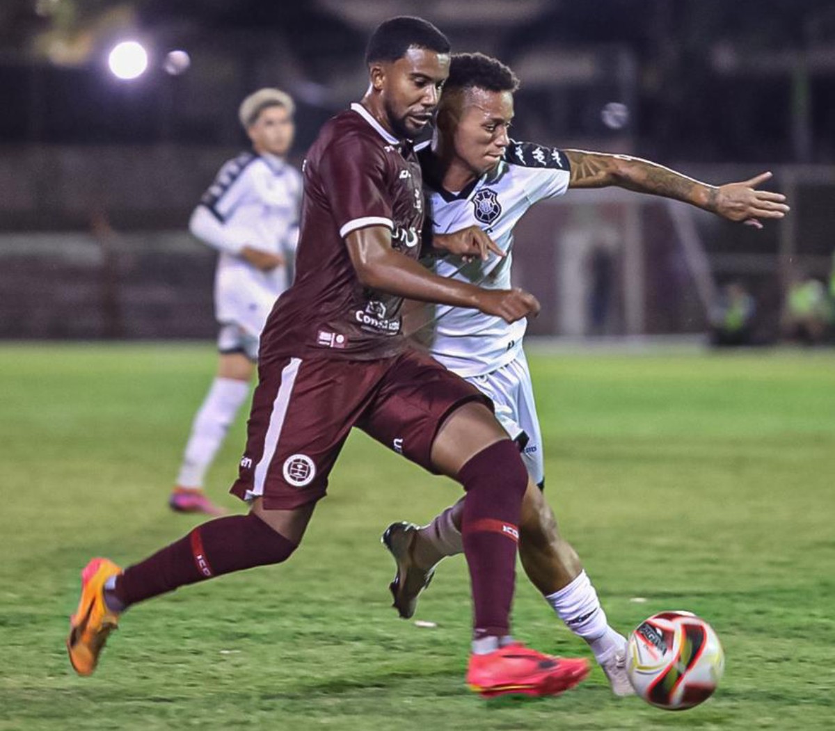 Técnico da Desportiva elogia atuação da equipe, mas lamenta empate no clássico